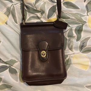 Vintage Brown 90s Crossbody Coach bag